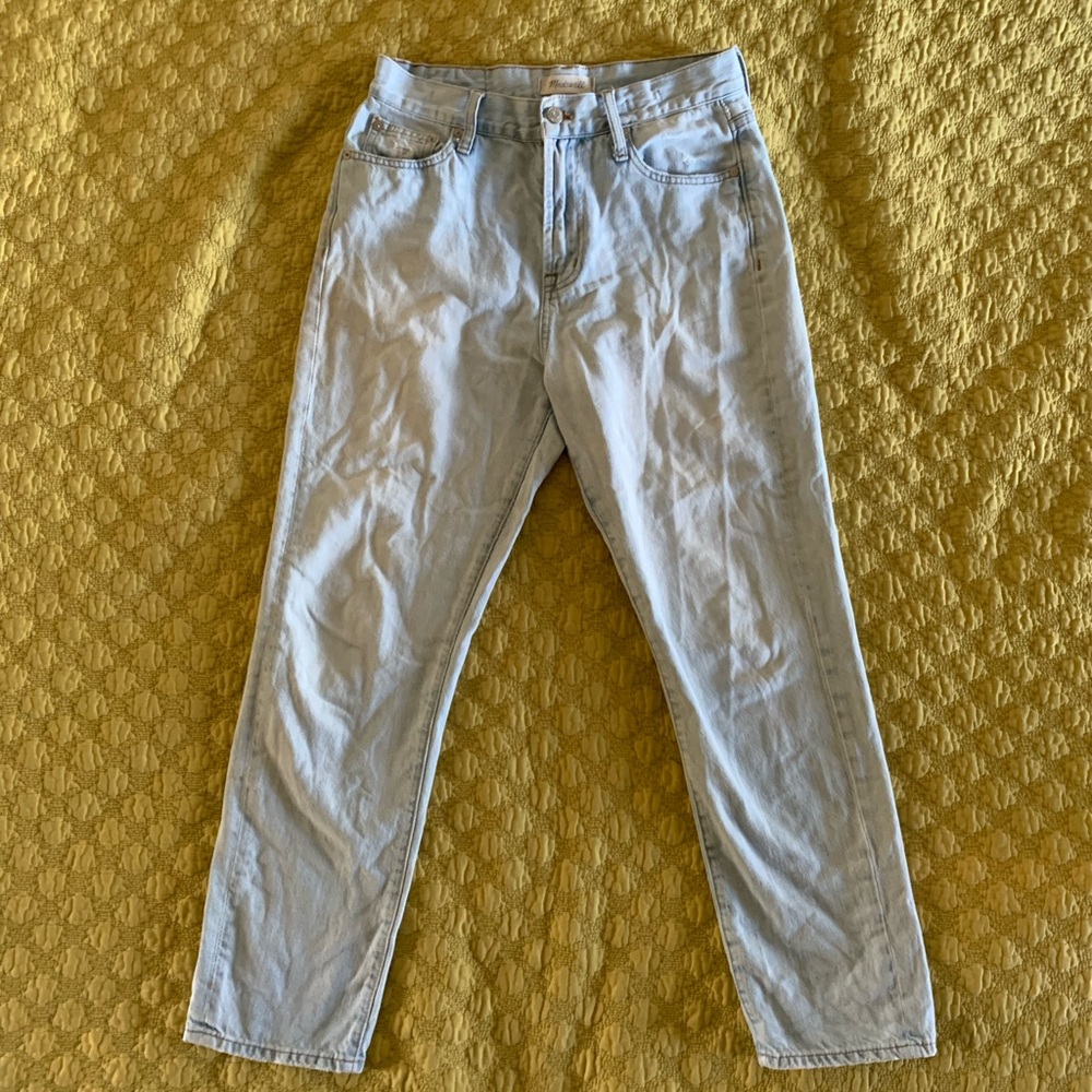 Madewell perfect vintage jean in size 28.